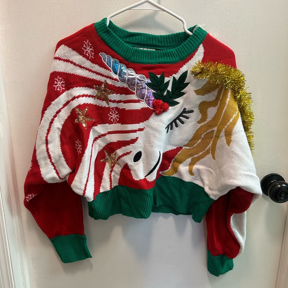 NWT Derek Heart croped unicorn Christmas sweater size medium